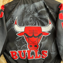 Cargar imagen en el visor de la galería, Bomber Chicago Bulls 1992 Chalk Line Vintage - L/XL Youth
