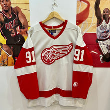 Cargar imagen en el visor de la galería, Camiseta Detroit Red Wings Sergei Fedorov #91 Home Starter Vintage 90’s - M/L
