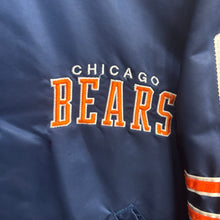 Load image into Gallery viewer, Chaqueta Bomber Satinada Chicago Bears 1991 Starter Vintage - XS/S
