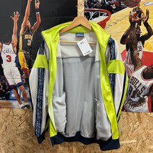 Cargar imagen en el visor de la galería, Chaqueta Asics 90’s Vintage - M/L
