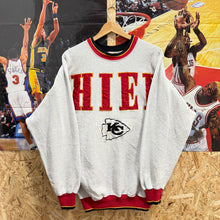 Cargar imagen en el visor de la galería, Sudadera Kansas City Chiefs “Big Spellout” Early 90s Legends Vintage - XL/XXL
