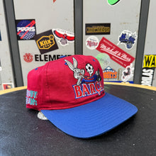 Load image into Gallery viewer, Gorra Looney Tunes FC Barcelona 90s Corner Vintage
