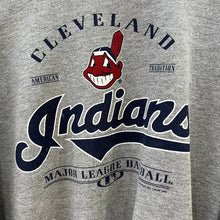 Cargar imagen en el visor de la galería, Sudadera Crewneck Cleveland Indians Lee Vintage 2000- XL/L
