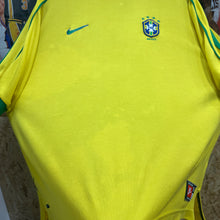 Cargar imagen en el visor de la galería, Camiseta Brasil 1998 Home Nike Vintage - L/XL
