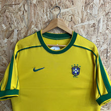 Cargar imagen en el visor de la galería, Camiseta Brasil 1998 Home Nike Vintage - S/M
