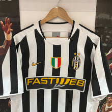Cargar imagen en el visor de la galería, Camiseta Juventus 2003-04 Home Nike Vintage - M/L
