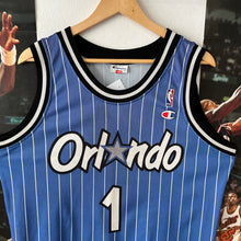 Carregar imagem no visualizador da galeria, Camiseta Orlando Magic Road 1995-97  Penny Hardaway #1 Champion Vintage - S/M
