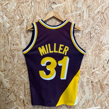 Cargar imagen en el visor de la galería, Camiseta Indiana Pacers 1994/97 Road Reggie Miller #31 Champion Vintage - XS/S
