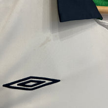 Load image into Gallery viewer, Camiseta Irlanda del Norte 2009-10 #6 Away Umbro - L/XL
