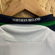 Load image into Gallery viewer, Camiseta Irlanda del Norte 2009-10 #6 Away Umbro - L/XL

