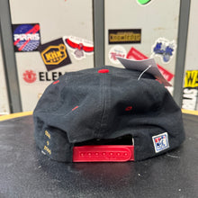 Cargar imagen en el visor de la galería, BNWOT Gorra Miami Heat 90s The Game Vintage
