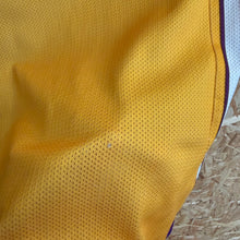 Cargar imagen en el visor de la galería, Camiseta Los Angeles Lakers 1998/99 Home Shaquille O’Neal #34 Champion Vintage - M/L
