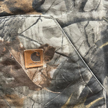 Lade das Bild in den Galerie-Viewer, Chaleco Carhartt Camo Artic Three Y2K Vintage- L/XL
