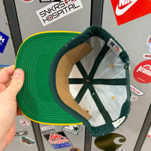 Carica l&#39;immagine nel visualizzatore di Gallery, BNWT Gorra Oakland Athletics 90s Drew Pearson Vintage
