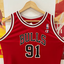 Cargar imagen en el visor de la galería, Camiseta Chicago Bulls Road 1995-96 Dennis Rodman #91 Champion Vintage - XL Youth
