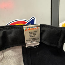 Cargar imagen en el visor de la galería, Gorra Bayern München 90s Universal Athletics Vintage
