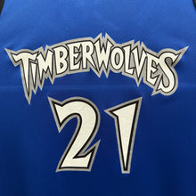 Lade das Bild in den Galerie-Viewer, Camiseta Minnesota Timberwolves Road 1996/99 Kevin Garnett #21 Champion Vintage - XL/XXL
