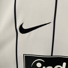 Cargar imagen en el visor de la galería, Camiseta Eintratch Frankfurt 2017-18 Home Prince #17 Nike - XL/XXL

