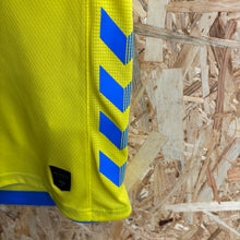 Charger l'image dans la galerie, Camiseta UD Las Palmas 2020-21 Home Hummel - M/L
