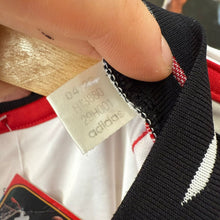 Cargar imagen en el visor de la galería, Camiseta Manchester United 2022-23 Away Nike - XL/XXL
