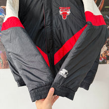 Cargar imagen en el visor de la galería, Chaqueta Chicago Bulls Early 90s Starter Vintage - L/XL
