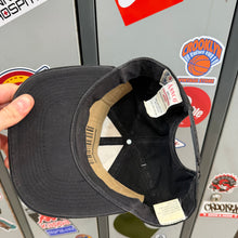 Lade das Bild in den Galerie-Viewer, Gorra Chicago Bulls Annco 90s Vintage
