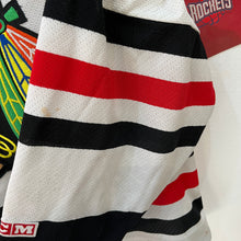 Cargar imagen en el visor de la galería, Camiseta Chicago Blackhawks Home CCM Vintage 90’s - XS/S
