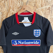 Carregar imagem no visualizador da galeria, Camiseta Inglaterra 2010 Training Umbro - S/M
