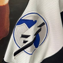 Cargar imagen en el visor de la galería, Camiseta Tampa Bay Lightning Road Starter Vintage Late 90’s - L/XL Youth
