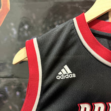Carregar imagem no visualizador da galeria, Camiseta Portland Trail Blazers Road Early 00s Darius Miles #23 Adidas Vintage - L YOUTH
