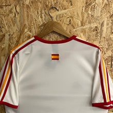 Cargar imagen en el visor de la galería, Camiseta España 2002 Entrenamiento Adidas Vintage - M/L
