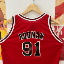 Cargar imagen en el visor de la galería, Camiseta Chicago Bulls Road 1995-96 Dennis Rodman #91 Champion Vintage - XL Youth

