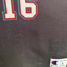 Charger l'image dans la galerie, Camiseta Memphis Grizzlies Road 2001/03 Pau Gasol #16 Champion Vintage - L/XL
