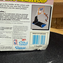 Load image into Gallery viewer, BNIB Figura Alonzo Mourning Charlotte Hornets Starting Lineup 1993 Vintage
