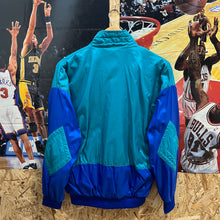 Cargar imagen en el visor de la galería, Chaqueta Adidas Late 80’s/ Early 90’s Vintage - S/M
