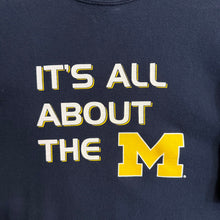Cargar imagen en el visor de la galería, Camiseta Michigan Wolverines Y2K Champion Vintage - M/L
