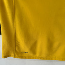 Cargar imagen en el visor de la galería, Camiseta Brasil 2010 Home Nike - L/XL
