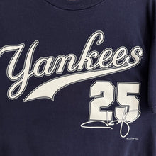 Charger l'image dans la galerie, Camiseta New York Yankees Jason Giambi #25 2004 Dynasty Vintage - M/L
