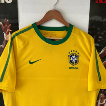 Cargar imagen en el visor de la galería, Camiseta Brasil 2010 Home Nike - L/XL
