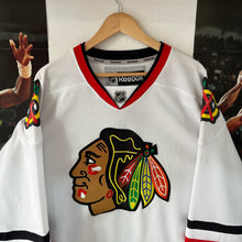 Carregar imagem no visualizador da galeria, Camiseta Chicago Blackhawks 2014 Road Reebok - L/XL
