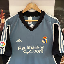 Cargar imagen en el visor de la galería, Camiseta Real Madrid 2001-02 Third Adidas Vintage - S/M
