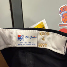Cargar imagen en el visor de la galería, BNWOT Gorra Miami Heat 90s The Game Vintage
