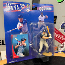 Carregar imagem no visualizador da galeria, BNIB Figura Darin Erstad Anaheim Angels Starting Lineup 1998 Vintage
