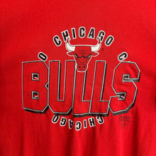 Cargar imagen en el visor de la galería, Camiseta Chicago Bulls Early 90s Champion Vintage - L/XL
