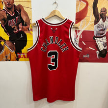 Cargar imagen en el visor de la galería, Camiseta Chicago Bulls 2004-06 Road Tyson Chandler #3 Champion Vintage - XL/XXL
