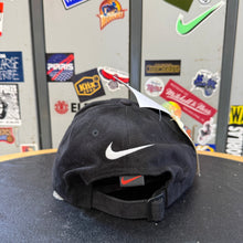 Load image into Gallery viewer, BNWT Gorra Nike Air Max 1998 Vintage
