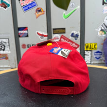 Cargar imagen en el visor de la galería, BNWT Gorra Kansas City Chiefs 90s Eastport Vintage
