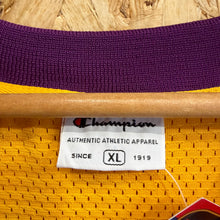 Load image into Gallery viewer, Camiseta Los Angeles Lakers 2004/06 Home Kobe Bryant #8 Champion Vintage - XL/XXL
