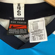 Cargar imagen en el visor de la galería, Camiseta TSV 1860 Munich 1995-96 Home Nike - M/L

