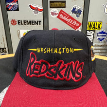 Carregar imagem no visualizador da galeria, Gorra Washington Redskins 90s Starter Vintage
